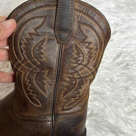 Ariat Western Boots with Wiggle Room - Picture 6 of 9
